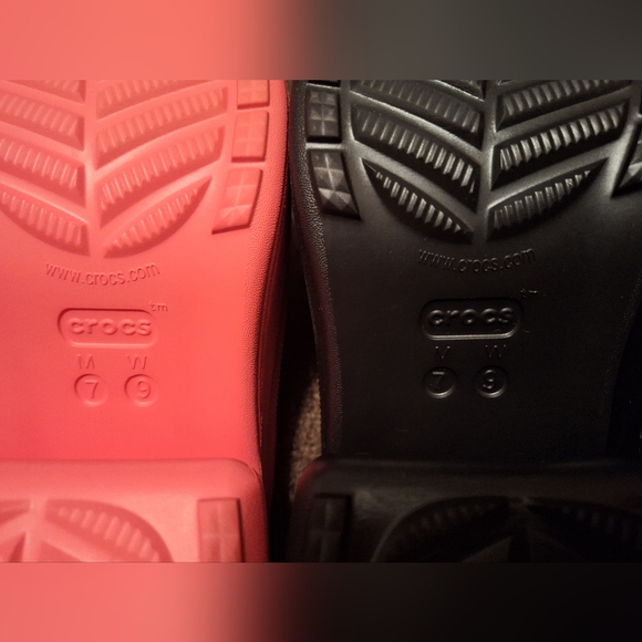 Siren Crocs 2 Pairs - Picture 6 of 9